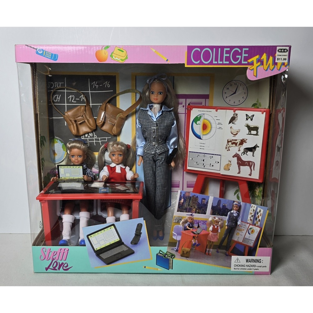 Steffi Love‎ College Fun Doll With Accessories NIB
